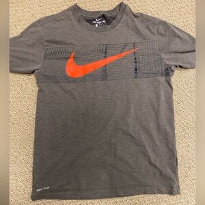 Men’s Nike Green Shirt